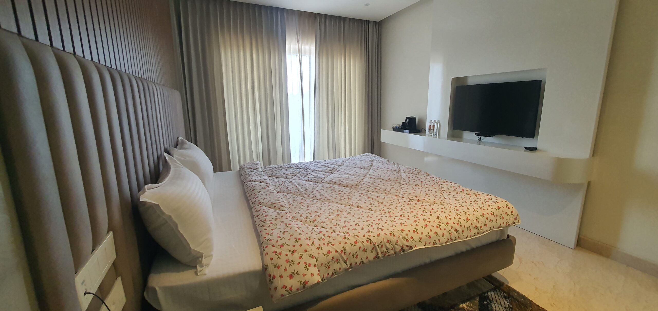 Deluxe AC Rooms Pruthvi Paradise